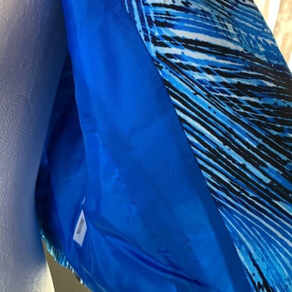 Nipon boutique size four three-quarter length sleeves cropped jacket - Picture 10 of 12